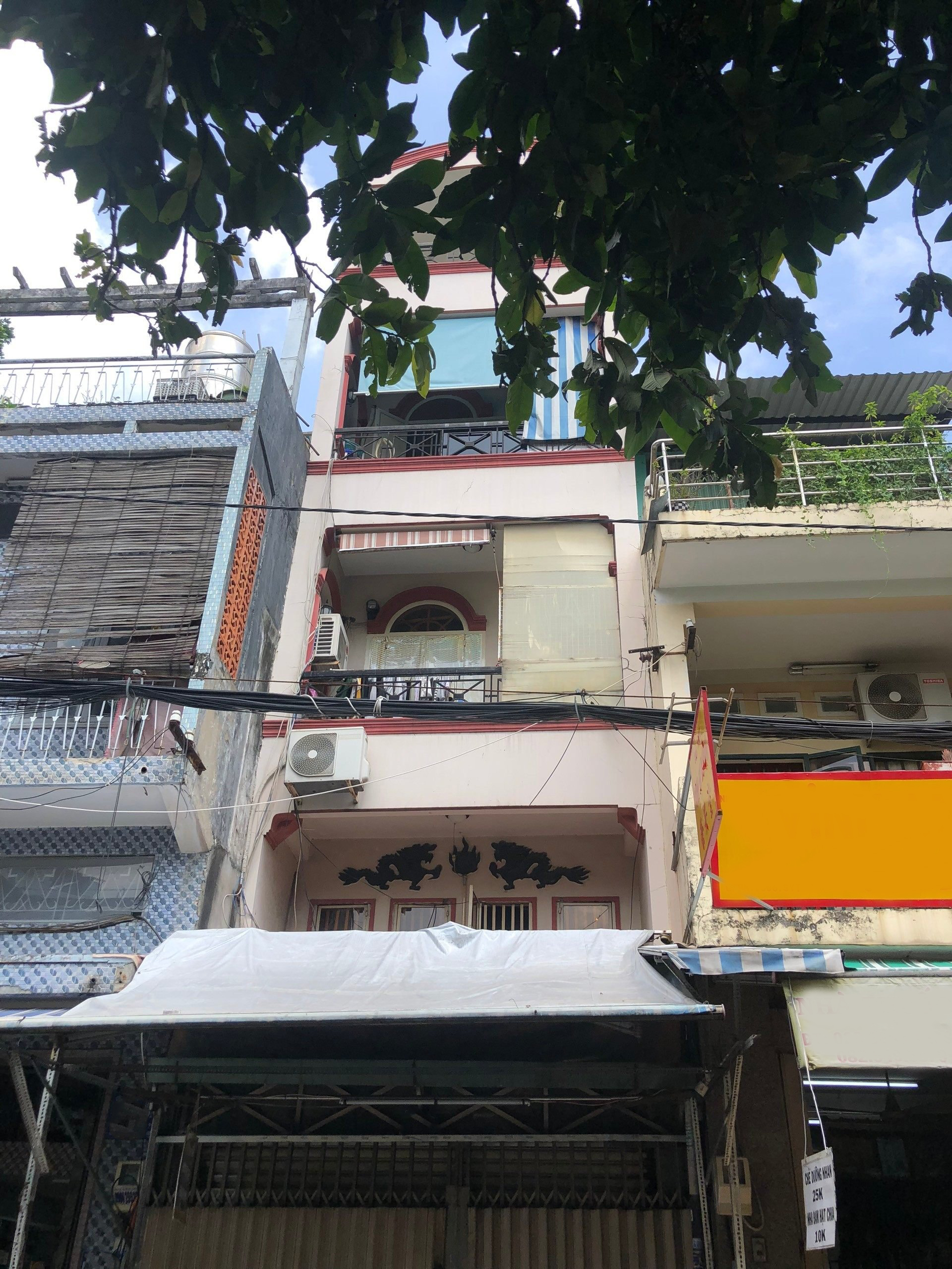 Cho thuê nhà nguyên căn MT đường Nhật Tảo. P6 Quận 10 